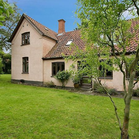 Pegasus Bed And Breakfast Helsinge Exterior photo