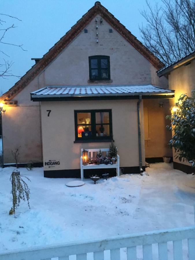 Pegasus Bed And Breakfast Helsinge Exterior photo